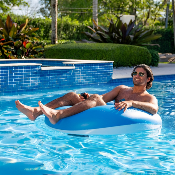 TIJDELIJK 50% KORTING | ChillFloat⢠| Gemotoriseerd comfort voor eindeloos drijfplezier!