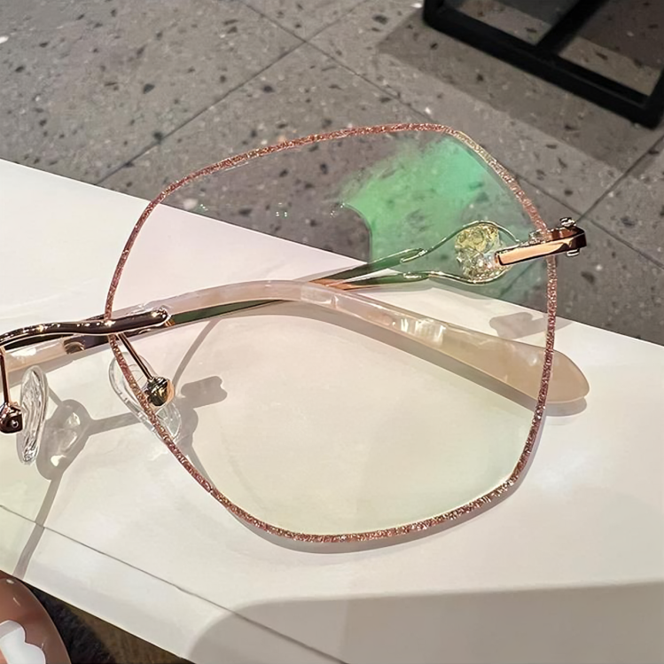 TIJDELIJK 50% KORTING | ChicVision⢠| Montuurloze diamantbril tegen blauw licht