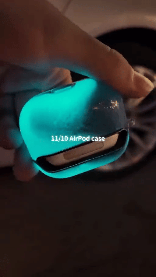 TIJDELIJK 50% KORTING  NeonPod™ - Lichtgevende AirPods-hoes