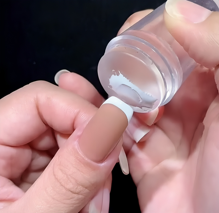 1 + 1 GRATIS VANDAAG | TipStamp™ | French tip manicure stempelset