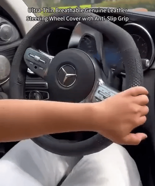 TIJDELIJK 50% KORTING  DriveGrip™ - Antislip Stuurwielhoes