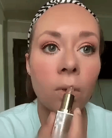 1 + 1 GRATIS VANDAAG  PerfectShade™ - Kleuradaptieve Lippenstift
