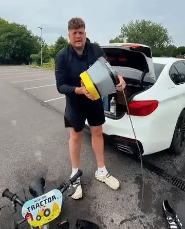 TIJDELIJK 50% KORTING  WashGo™ - Draagbare Hogedrukreiniger