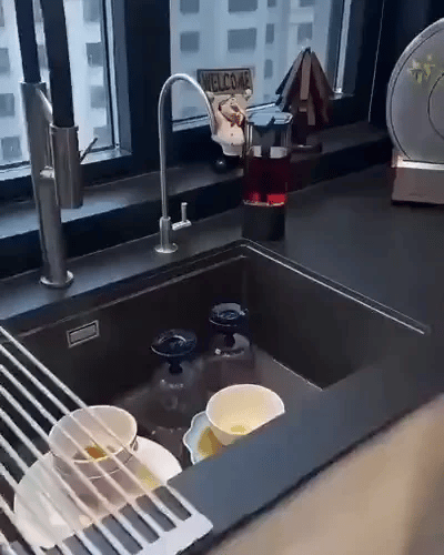 TIJDELIJK 50% KORTING  SoapFlow™ - Automatische zeepdispenser