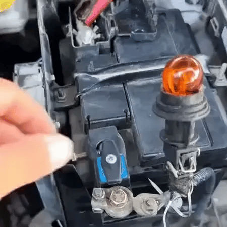1 + 1 GRATIS VANDAAG  BatteryGuard™ - Scheidingsschakelaar